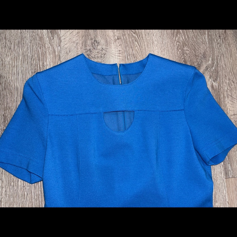 Akris Punto blue cutout sheath dress. ✨